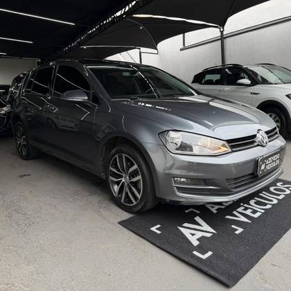 VOLKSWAGEN GOLF 1.4 TSI HIGHLINE 16V GASOLINA 4P AUTOMÁTICO VOLKSWAGEN GOLF 1.4 TSI HIGHLINE 16V GASOLINA 4P AUTOMÁTICO